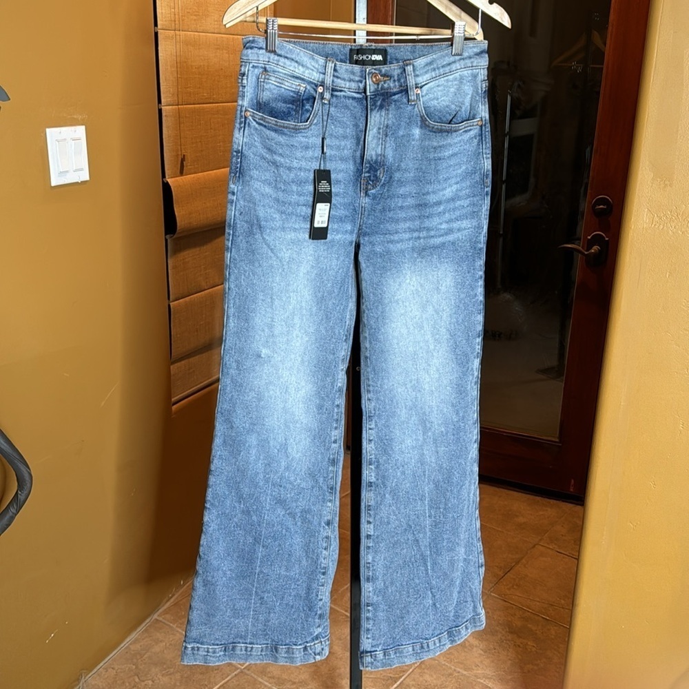 NWT Fashion Nova Bridge The Distance Wide Leg Jeans Medium Blue Wash Size 9 - Picture 8 of 13